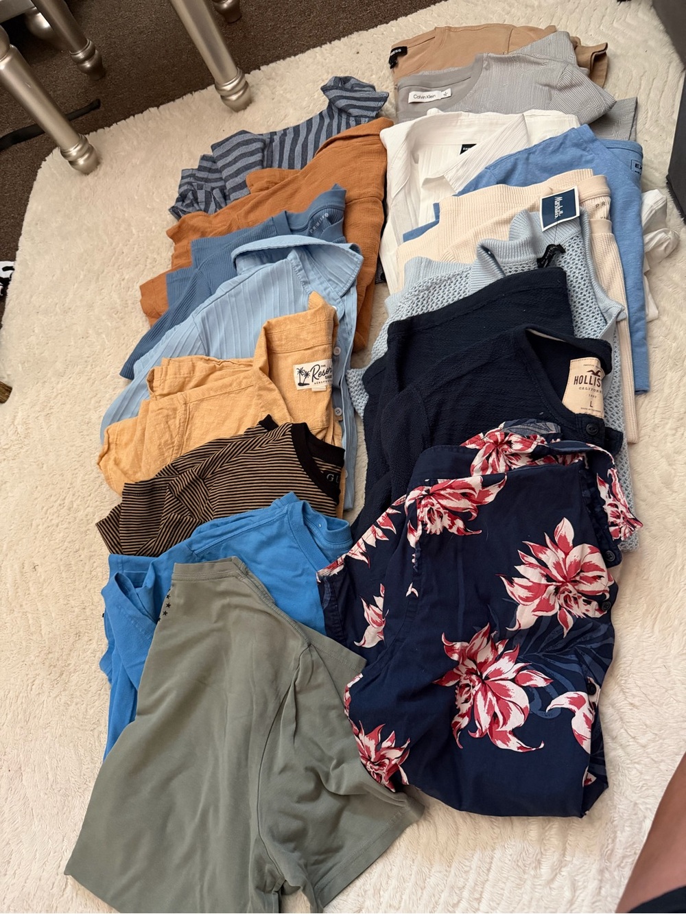 What a steal!!! Big summer haul! Mens L and M. Take it all!